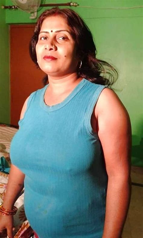 hot bhabhi nude pictures|Hot desi bhabhi big boobs porn pics